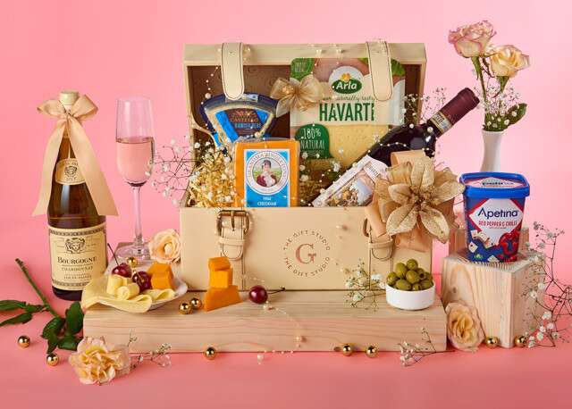 A Health and Wellness Hamper: The Perfect Holiday Gift